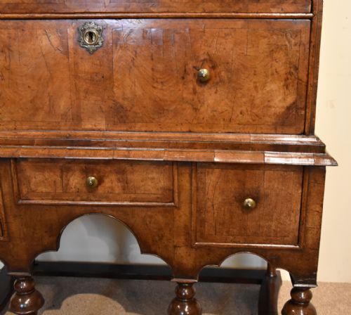 QUEEN ANNE WALNUT CHEST ON STAND - ADDITIONAL PHOTO 7