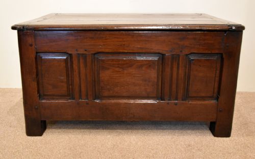 MID 18TH CENTURY OAK FRENCH COFFER - ADDITIONAL PHOTO 3