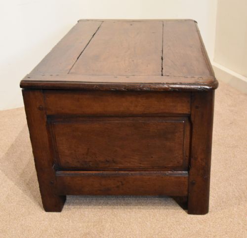 MID 18TH CENTURY OAK FRENCH COFFER - ADDITIONAL PHOTO 4