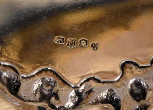 A SMALL GEORGIAN SILVER TRAY - ADDITIONAL PHOTO 4