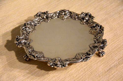 A SMALL GEORGIAN SILVER TRAY - ADDITIONAL PHOTO 6