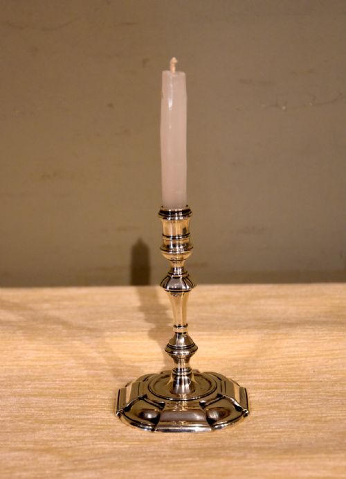 GEORGE II SILVER TAPERSTICK BY JAMES GOULD LONDON 1747 - ADDITIONAL PHOTO 1