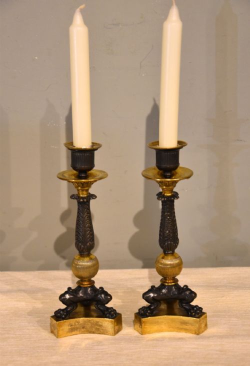 PAIR OF 19TH CENTURY FRENCH BRONZE AND GILT CANDLESTICKS - ADDITIONAL PHOTO 1