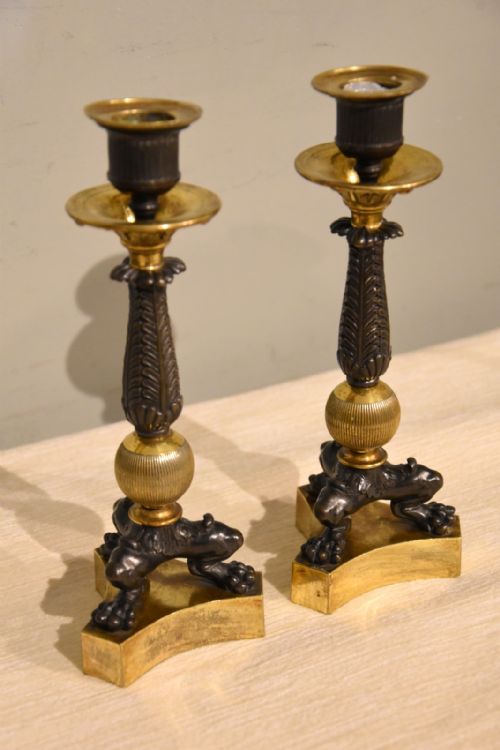PAIR OF 19TH CENTURY FRENCH BRONZE AND GILT CANDLESTICKS - ADDITIONAL PHOTO 3