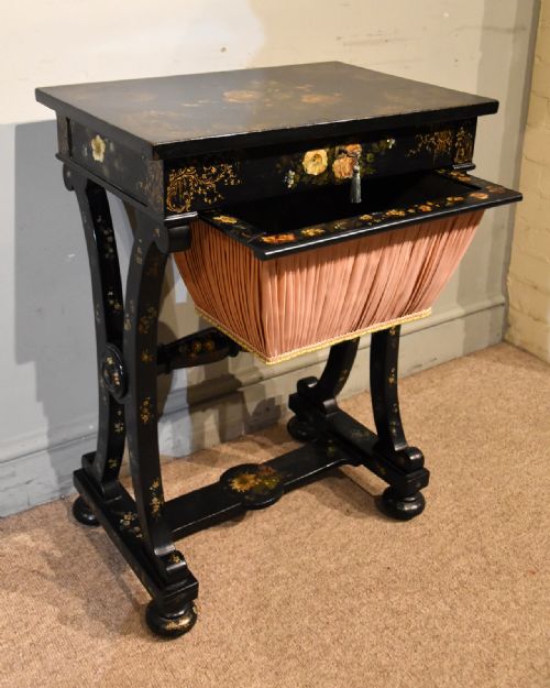 MID 19TH CENTURY LACQUER AND PAINTED WORKTABLE - ADDITIONAL PHOTO 4