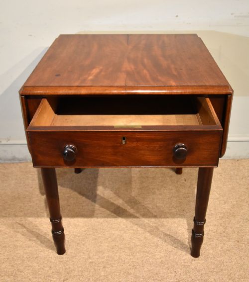 WILLIAM IV MAHOGANY PEMBROKE SUPPER TABLE - ADDITIONAL PHOTO 3