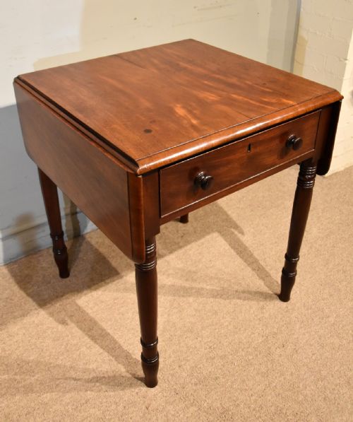 william iv mahogany pembroke supper table - CATEGORY: ANTIQUE TABLES - DATED 19TH CENTURY