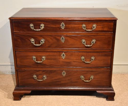georgian mahogany chest of drawers - CATEGORY: ANTIQUE CHEST OF DRAWERS - DATED 19TH CENTURY
