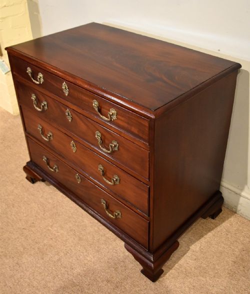 GEORGIAN MAHOGANY CHEST OF DRAWERS - ADDITIONAL PHOTO 5