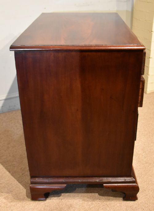 GEORGIAN MAHOGANY CHEST OF DRAWERS - ADDITIONAL PHOTO 6