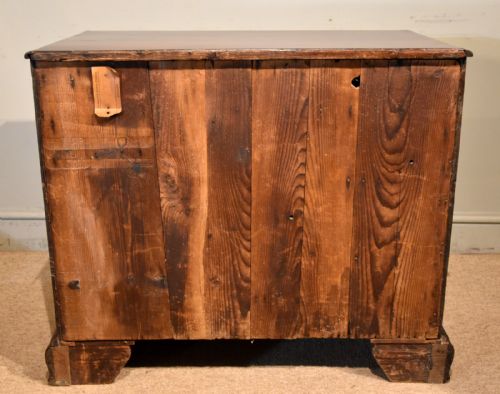 GEORGIAN MAHOGANY CHEST OF DRAWERS - ADDITIONAL PHOTO 7