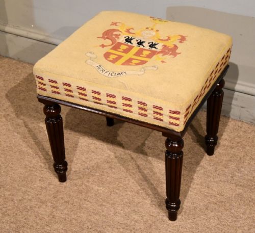 SMALL 18TH CENTURY GILLOWS MAHOGANY STOOL - ADDITIONAL PHOTO 1