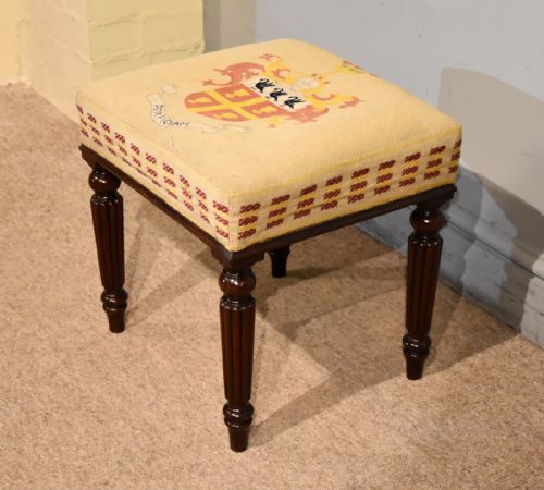SMALL 18TH CENTURY GILLOWS MAHOGANY STOOL - ADDITIONAL PHOTO 2