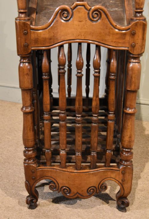 18TH CENTURY FRENCH WALNUT SERPENTINE FRONT PANETTIERE - ADDITIONAL PHOTO 6