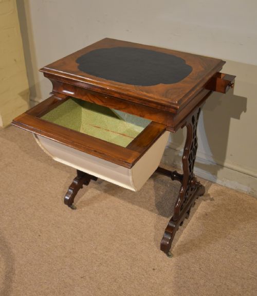 WILLIAM IV FIGURED WALNUT WORK AND READING TABLE - ADDITIONAL PHOTO 6