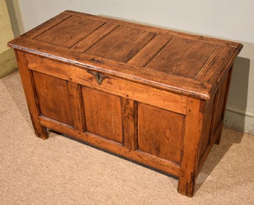 RARE 18TH CENTURY PINE PANELED COFFER - ADDITIONAL PHOTO 2