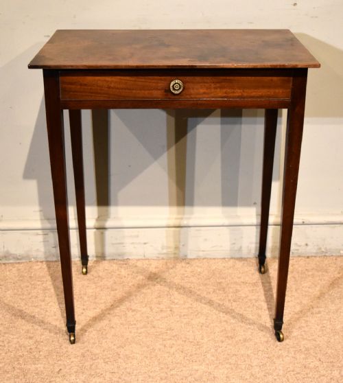 GEORGE III FIGURED MAHOGANY SIDE TABLE - ADDITIONAL PHOTO 1
