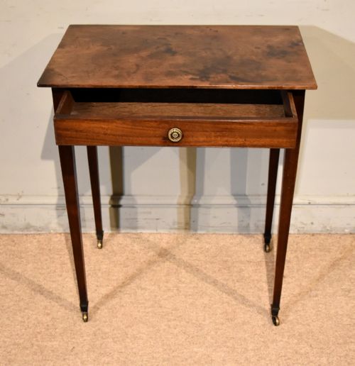 GEORGE III FIGURED MAHOGANY SIDE TABLE - ADDITIONAL PHOTO 2