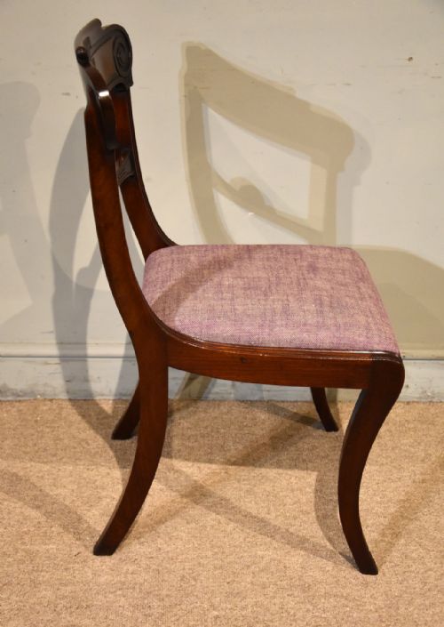 SET OF SIX REGENCY MAHOGANY SABRE LEG CARVED DINING CHAIRS - ADDITIONAL PHOTO 6