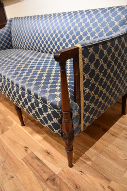 LARGE REGENCY MAHOGANY UPHOLSTERED SOFA - ADDITIONAL PHOTO 3
