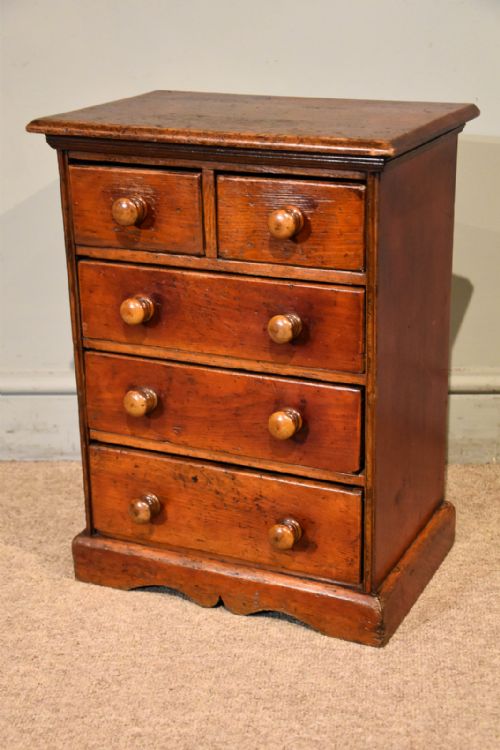 victorian miniature apprentice pine chest of drawers - CATEGORY: ANTIQUE CUPBOARDS - DATED VICTORIAN