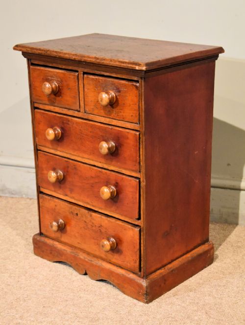 VICTORIAN MINIATURE APPRENTICE PINE CHEST OF DRAWERS - ADDITIONAL PHOTO 1