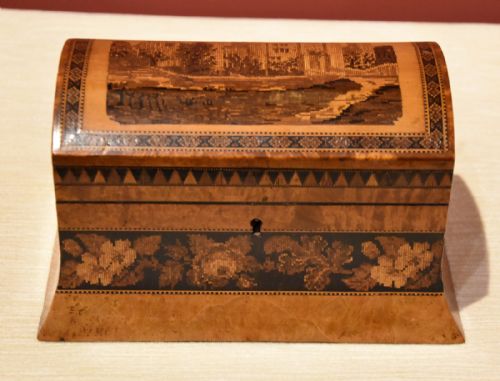 19TH CENTURY TUNBRIDGE WARE TEA CADDY BY HENRY HOLLAMBY - ADDITIONAL PHOTO 4