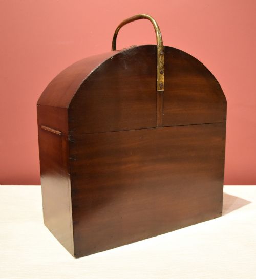 RARE 18TH CENTURY MAHOGANY TWO BOTTLE CARRIER - ADDITIONAL PHOTO 3