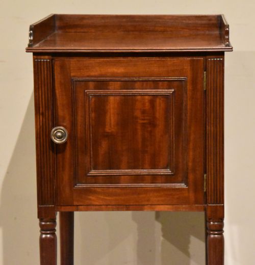 REGENCY BEDSIDE POT CUPBOARD BEDSIDE CABINET - ADDITIONAL PHOTO 2