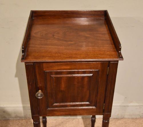 REGENCY BEDSIDE POT CUPBOARD BEDSIDE CABINET - ADDITIONAL PHOTO 4
