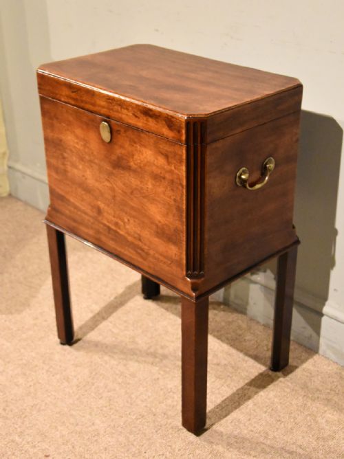 MID 18TH CENTURY MAHOGANY WINE CELLARETTE - ADDITIONAL PHOTO 2