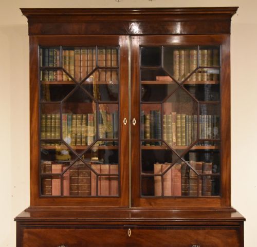 GEORGE III MAHOGANY SECRETAIRE BOOKCASE - ADDITIONAL PHOTO 1