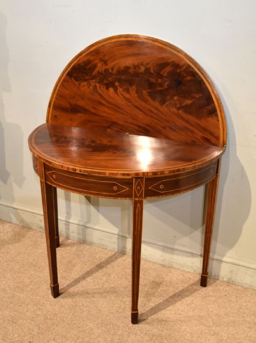 18TH CENTURY MAHOGANY DEMI LUNE TEA TABLE - ADDITIONAL PHOTO 4