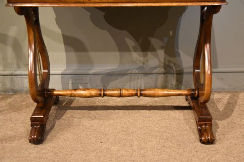 19TH CENTURY FLAMED WALNUT TABLE WITH CROSSBANDING - ADDITIONAL PHOTO 1