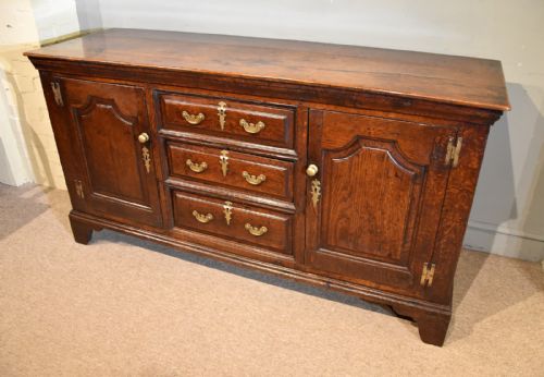 EARLY 18TH CENTURY OAK DRESSER - ADDITIONAL PHOTO 4