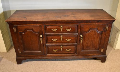 EARLY 18TH CENTURY OAK DRESSER - ADDITIONAL PHOTO 5