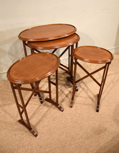 EDWARDIAN NEST OF FOUR TABLES OF OVAL SHAPE - ADDITIONAL PHOTO 3