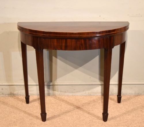 18TH CENTURY MAHOGANY DEMI LUNE CARD TABLE - ADDITIONAL PHOTO 1