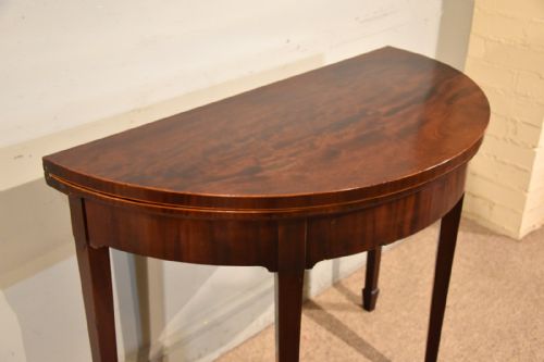 18TH CENTURY MAHOGANY DEMI LUNE CARD TABLE - ADDITIONAL PHOTO 2