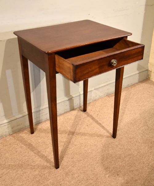 GEORGIAN MAHOGANY OCCASIONAL TABLE - ADDITIONAL PHOTO 2