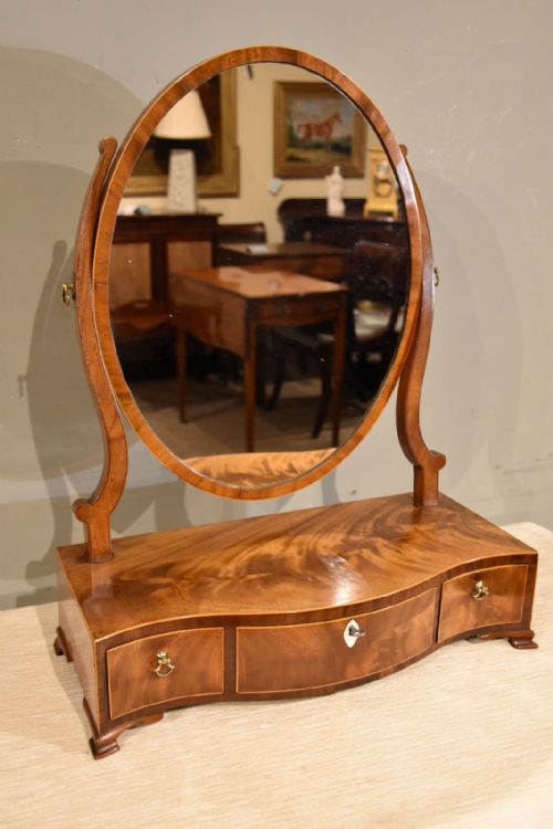 18TH CENTURY SERPENTINE FRONTED DRESSING MIRROR - ADDITIONAL PHOTO 2