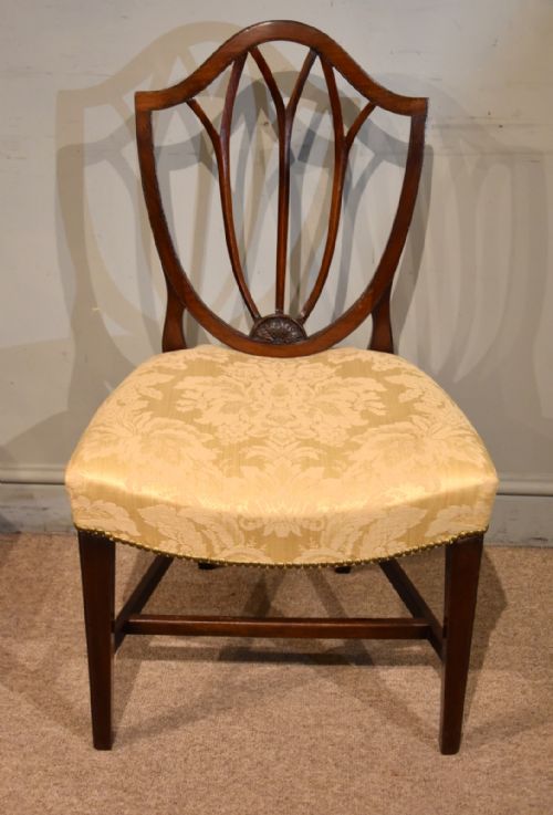 PAIR OF GEORGE III MAHOGANY SHIELD BACK CHAIRS - ADDITIONAL PHOTO 2