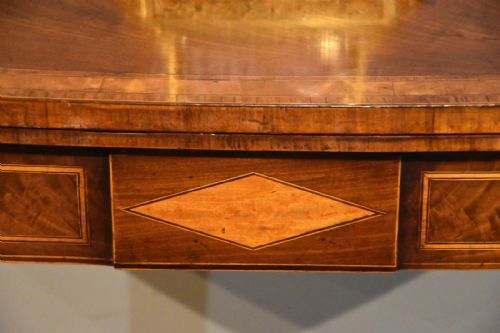 18TH CENTURY MAHOGANY CARD TABLE CROSSBANDED IN SATINWOOD - ADDITIONAL PHOTO 3