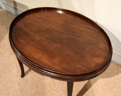 AN ELEGANT GEORGIAN TRAY ON STAND - ADDITIONAL PHOTO 2