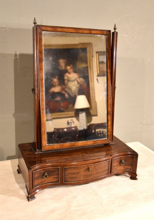 18th century mahogany serpentine dressing mirror - CATEGORY: ANTIQUE MIRRORS - DATED 18TH CENTURY