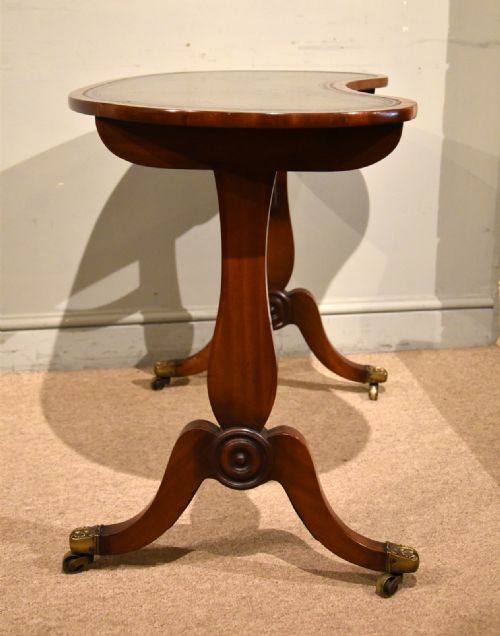 GEORGE III MAHOGANY KIDNEY SHAPED WRITING TABLE - ADDITIONAL PHOTO 4