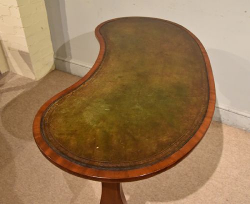 GEORGE III MAHOGANY KIDNEY SHAPED WRITING TABLE - ADDITIONAL PHOTO 7
