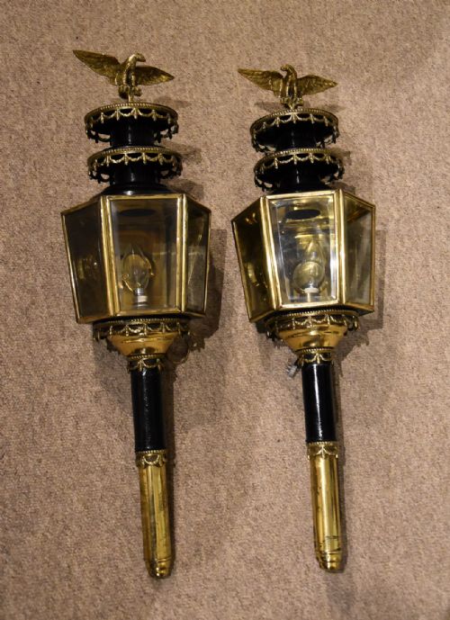 19TH CENTURY BRASS CONVERTED CARRIAGE LAMPS - ADDITIONAL PHOTO 1