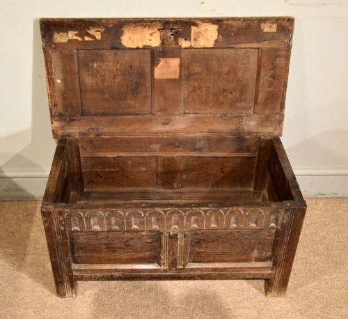 SMALL TWO PANEL OAK COFFER - ADDITIONAL PHOTO 2