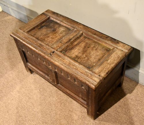 SMALL TWO PANEL OAK COFFER - ADDITIONAL PHOTO 4